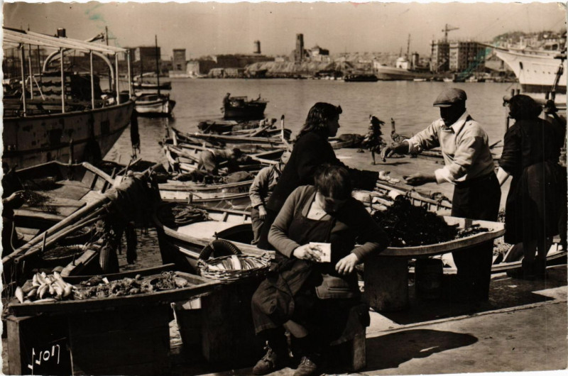 Carte postale ancienne Marseille Les Pescadous à Marseille
