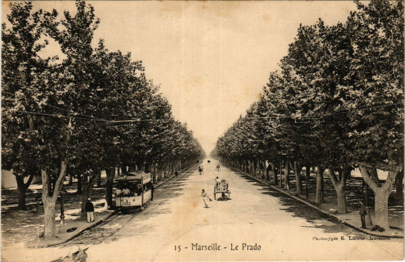 Carte postale ancienne Marseille Le Prado à Marseille