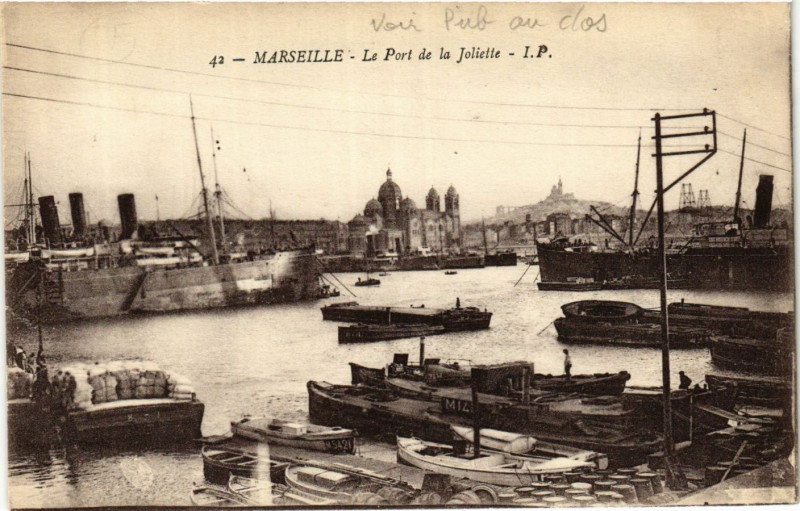 Carte postale ancienne Marseille Le Port de la Joliette à Marseille