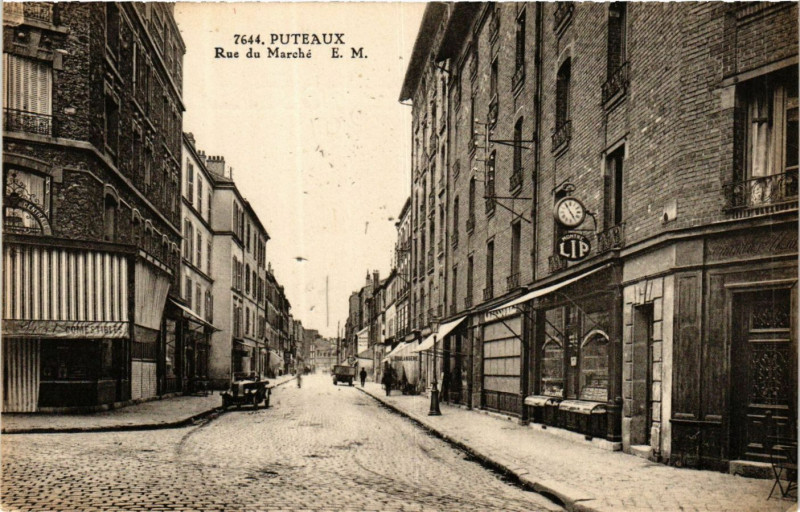 Carte postale ancienne Puteaux Rue du Marché à Puteaux