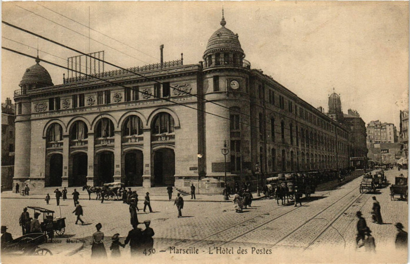 Carte postale ancienne Marseille L'Hotel des Postes à Marseille