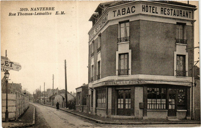 Carte postale ancienne Nanterre Rue Thomas Lemaitre à Nanterre