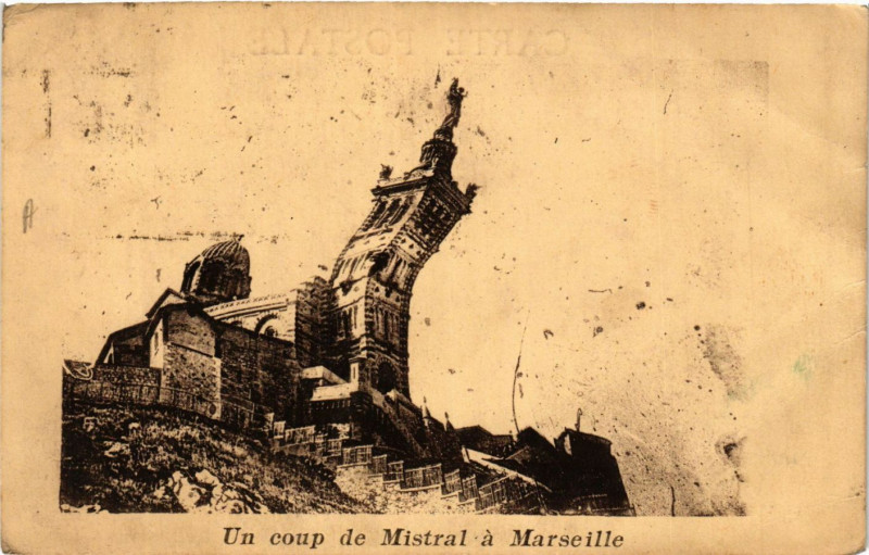 Carte postale ancienne Un coup de mistral a Marseille à Marseille