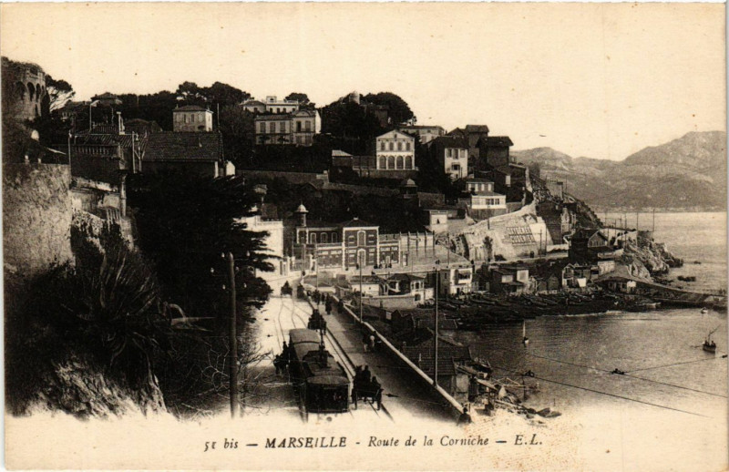 Carte postale ancienne Marseille Route de la Corniche à Marseille