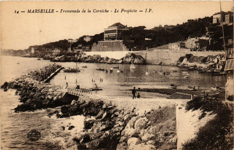 Carte postale ancienne Marseille Promenade de la Corniche Le Prophete à Marseille