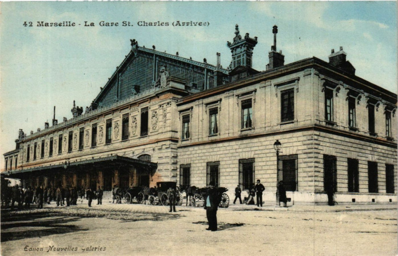 Carte postale ancienne Marseille La Gare St-Charles à Marseille