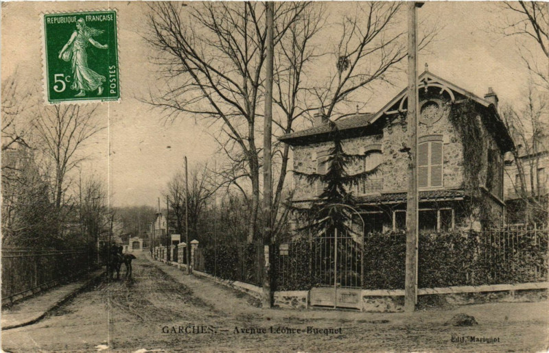 Carte postale ancienne Garches Avenue Leonce Buequet à Garches