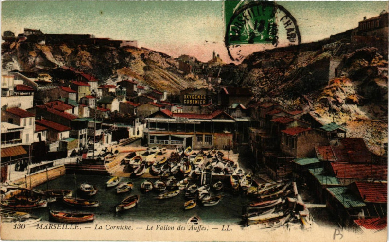 Carte postale ancienne Marseille La Corniche Le Valon des Auffes à Marseille