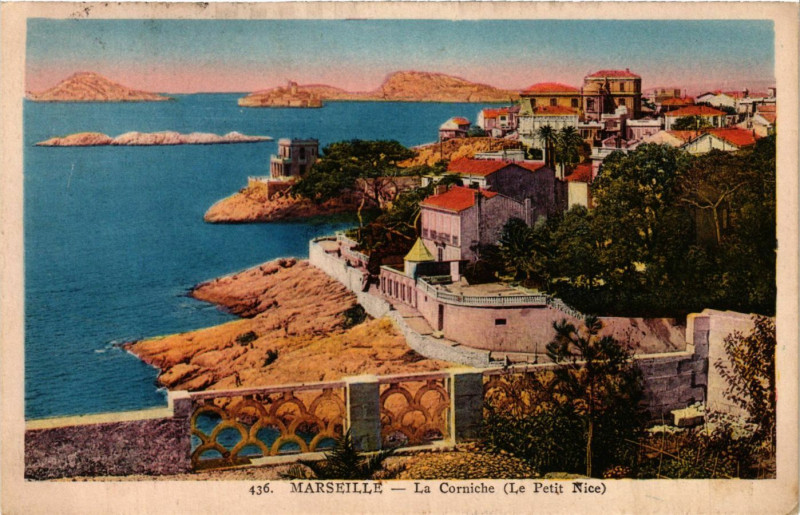 Carte postale ancienne Marseille La Corniche Le Petit Nice à Marseille