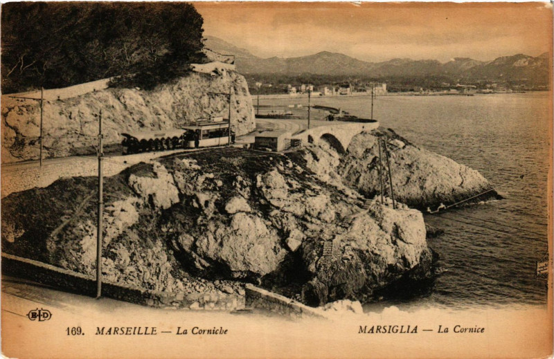 Carte postale ancienne Marseille La Corniche à Marseille