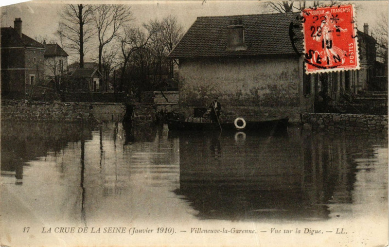 Carte postale ancienne Crue de la Seine Villeneuve la Garenne vue sur la Digue à Villeneuve-la-Garenne