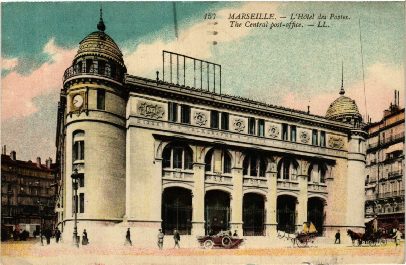 Carte postale ancienne Marseille L'Hotel des Postes à Marseille