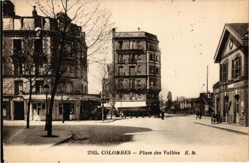 Carte postale ancienne Colombes Place des Vallées à Colombes