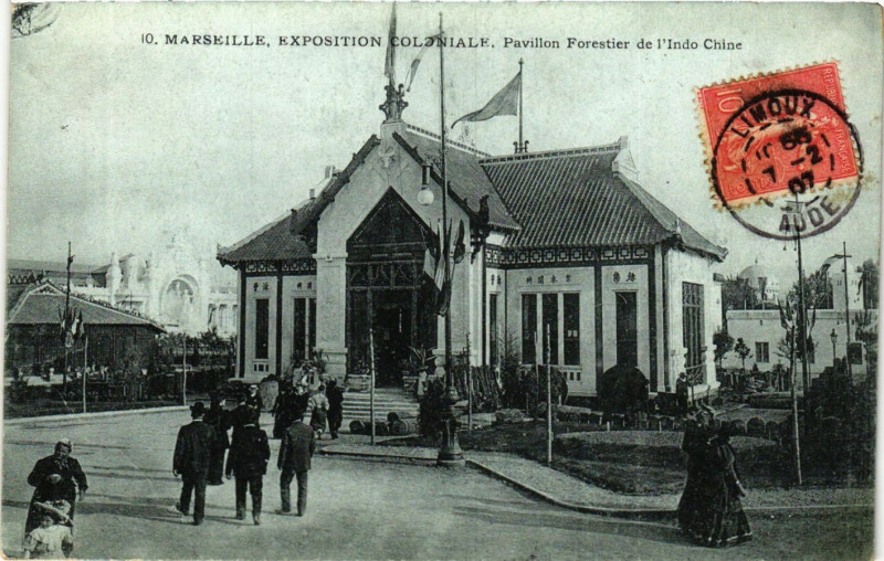 Carte postale ancienne Expo Coloniale Marseille Pavillon Forestier de l'Indo Chine à Marseille