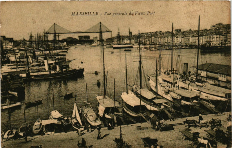 Carte postale ancienne Marseille - Vue générale du Vieux Port à Marseille