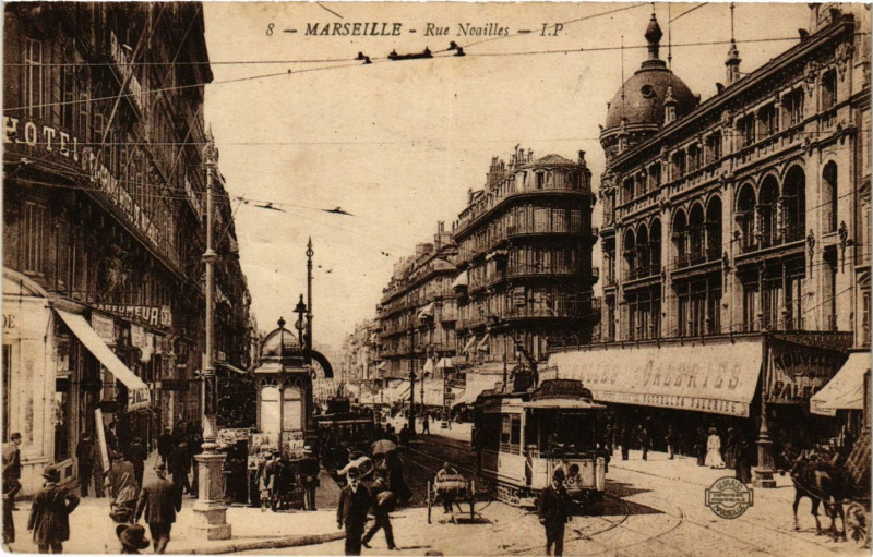 Carte postale ancienne Marseille - Rue Noailles à Marseille