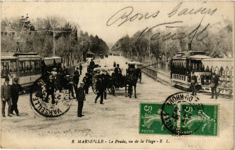 Carte postale ancienne Marseille - Le Prado, vu de la Plage à Marseille