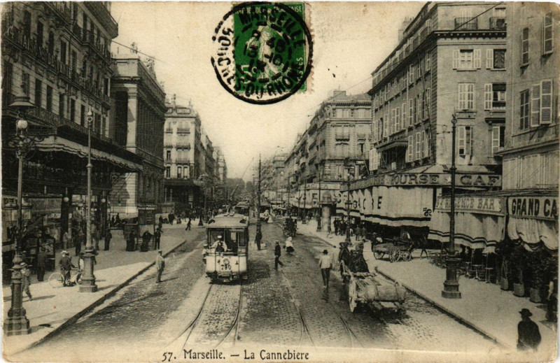 Carte postale ancienne Marseille - La Cannebiere à Marseille