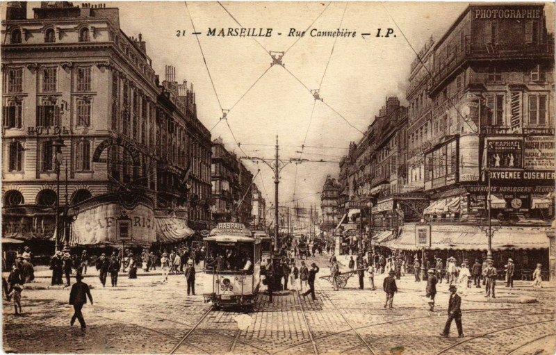 Carte postale ancienne Marseille - Rue Cannebiere à Marseille