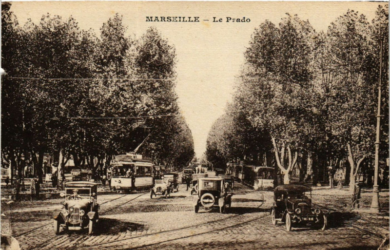 Carte postale ancienne Marseille - Le Prado à Marseille