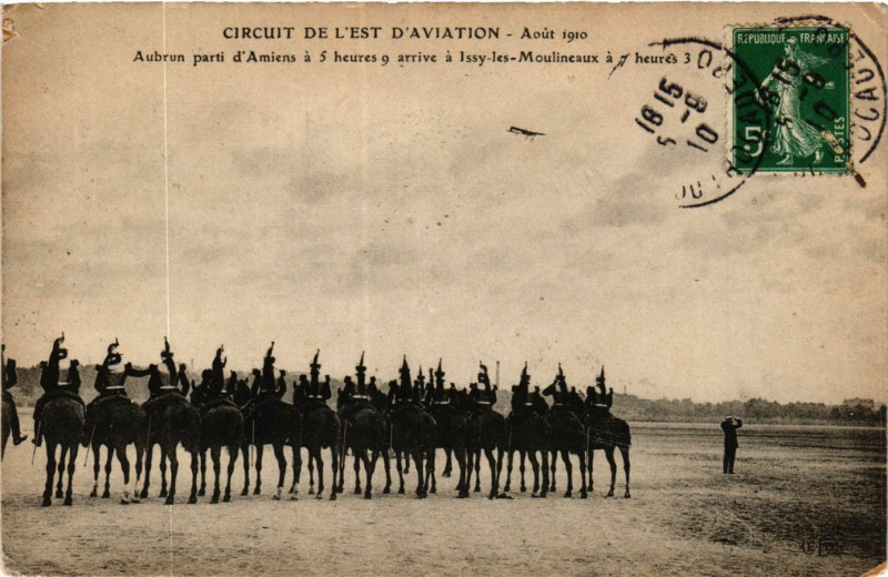 Carte postale ancienne Issy les Moulineaux Circuit de l'Est d'Aviation-Aubrun parti à Issy-les-Moulineaux