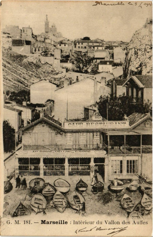 Carte postale ancienne Marseille - Interieur du Vallon des Auffes à Marseille