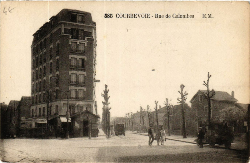 Carte postale ancienne Courbevoie Rue de Colombes à Courbevoie
