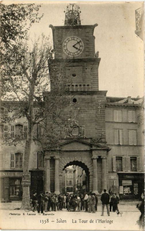 Carte postale ancienne La Tour de l'Horloge à Salon-de-Provence