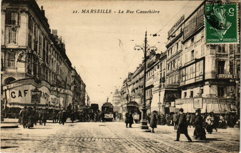 Carte postale ancienne Marseille - La Rue Cannebiere à Marseille