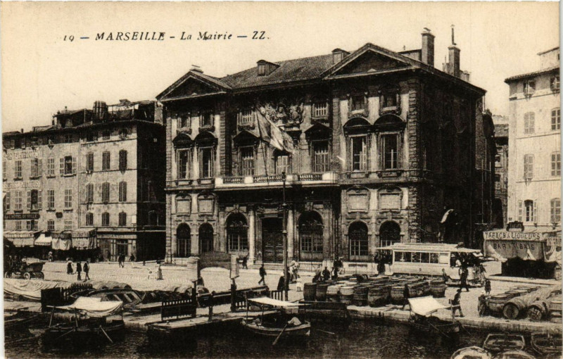 Carte postale ancienne Marseille - La Mairie à Marseille