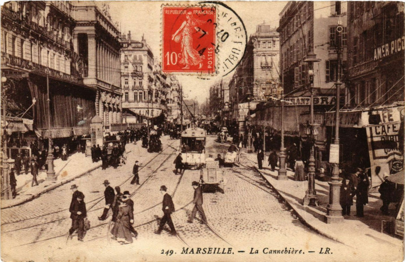 Carte postale ancienne Marseille - La Cannebiere à Marseille