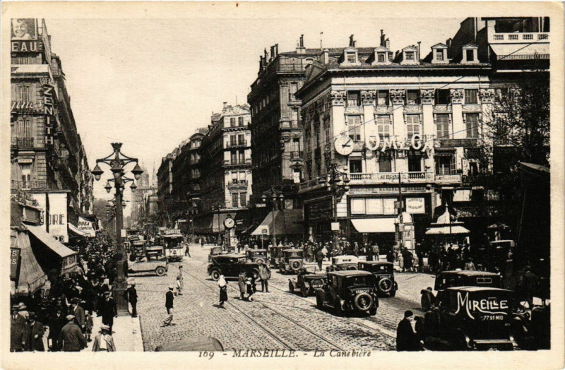 Carte postale ancienne Marseille - La Cannabiere à Marseille