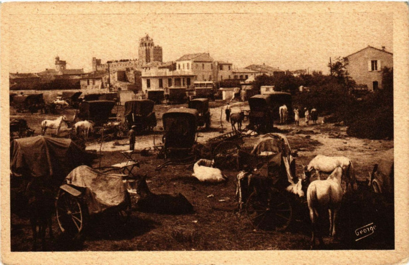 Carte postale ancienne Sainte-Marie-de-la-Mer - Campement de Behemiens