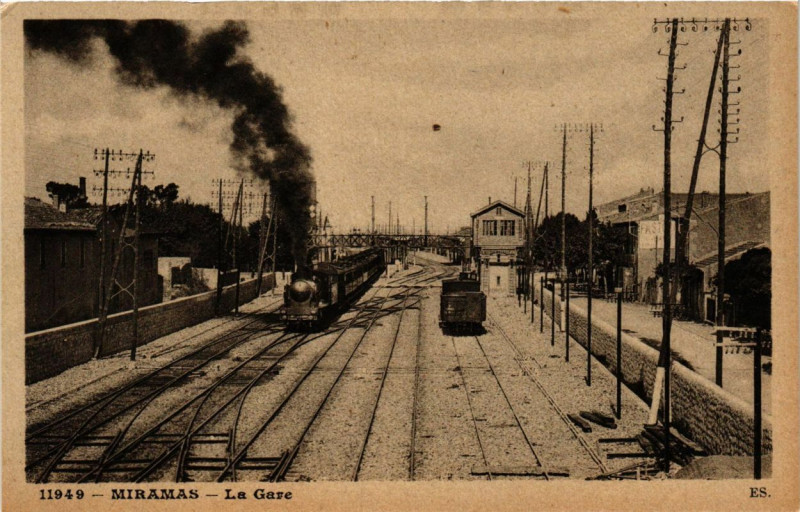Carte postale ancienne Miramas - La Gare à Miramas
