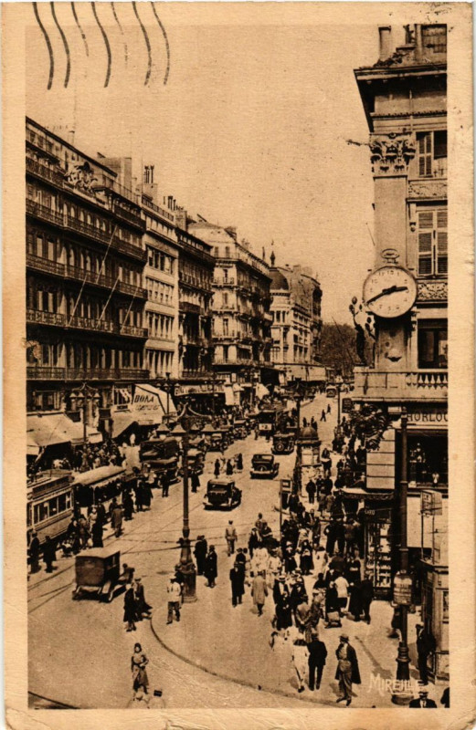 Carte postale ancienne Marseille - La Cannebiere à Marseille