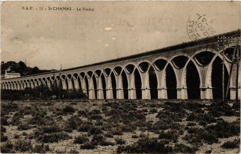 Carte postale ancienne Saint-Chamas - Le Viaduc à Saint-Chamas