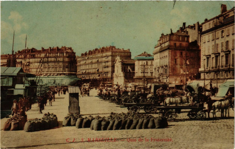 Carte postale ancienne Marseille - Quai de la Fraternite à Marseille