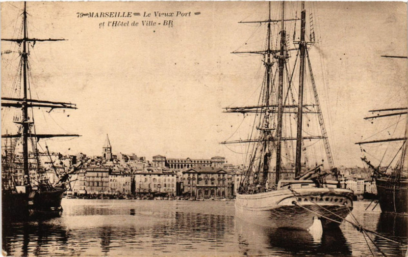 Carte postale ancienne Marseille - Le Vieux Port à Marseille