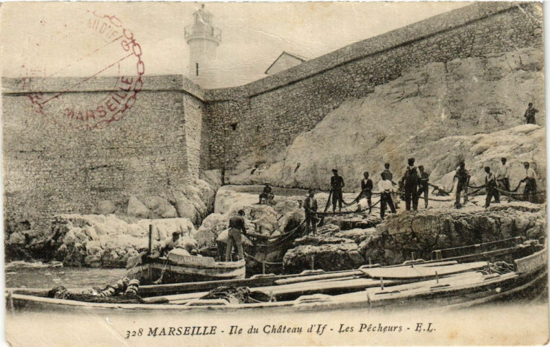 Carte postale ancienne Marseille - Ile du Chateau d'If - les pecheurs à Marseille