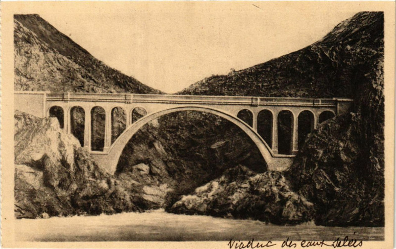 Carte postale ancienne Viaduc des Eaux Salees
