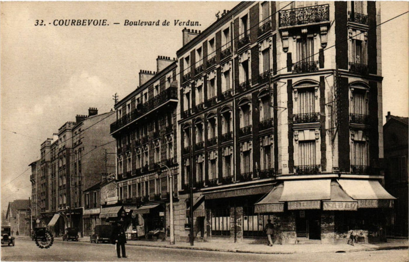 Carte postale ancienne Courbevoie - Boulevard de Verdun à Courbevoie