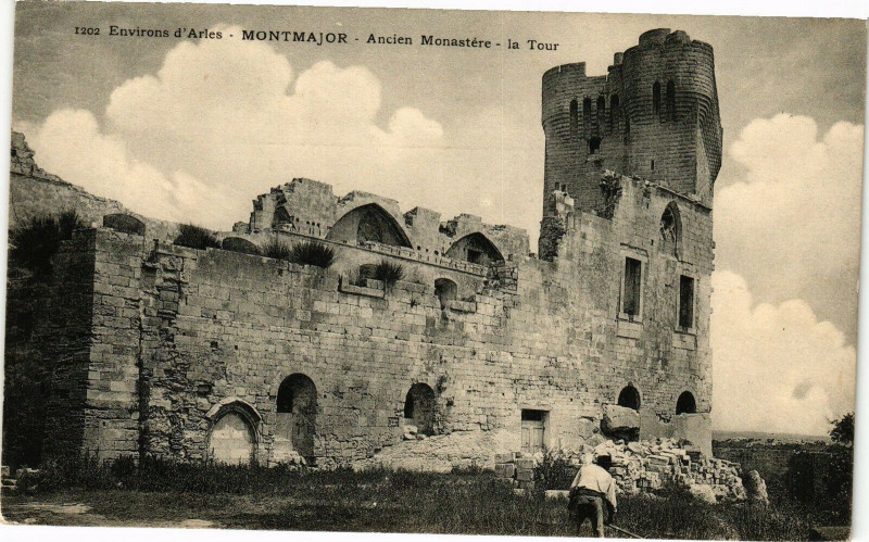 Carte postale ancienne Montmajour-Ancien Monastere