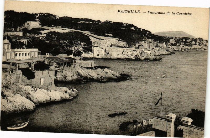 Carte postale ancienne Marseille-Panorama de la Corniche à Marseille