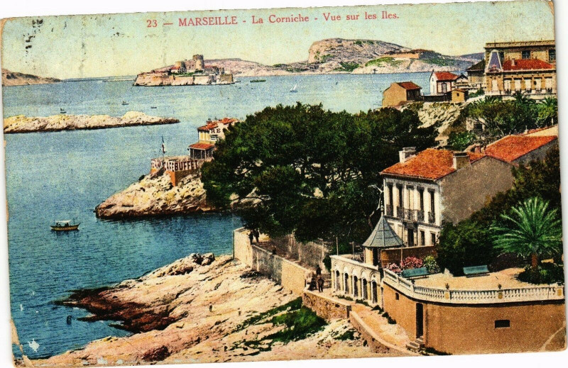 Carte postale ancienne Marseille-La Corniche-Vue sur les Iles à Marseille