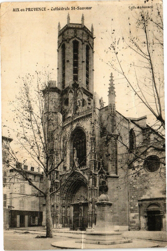 Carte postale ancienne Aix-en-Provence-Cathedrale Saint-Sauveur à Aix-en-Provence