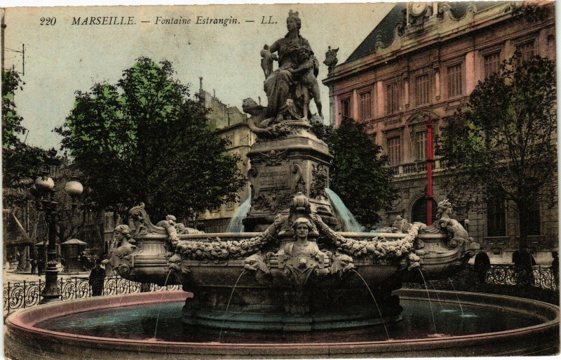 Carte postale ancienne Marseille-Fontaine Estrangin à Marseille