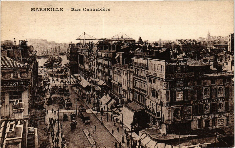 Carte postale ancienne Marseille-Rue Cannabiere à Marseille