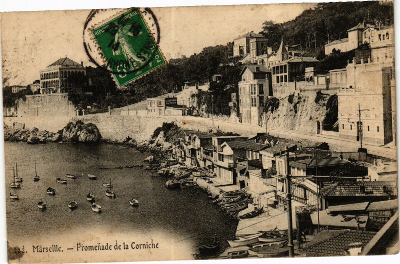 Carte postale ancienne Marseille-Promenade de la Corniche à Marseille