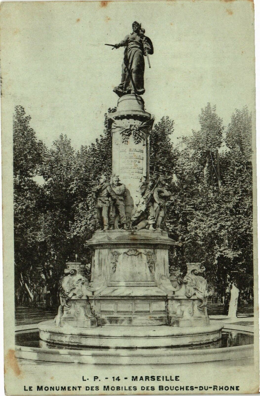 Carte postale ancienne Marseille-Le Monument des Mobiles des Bouches du Rhone à Marseille