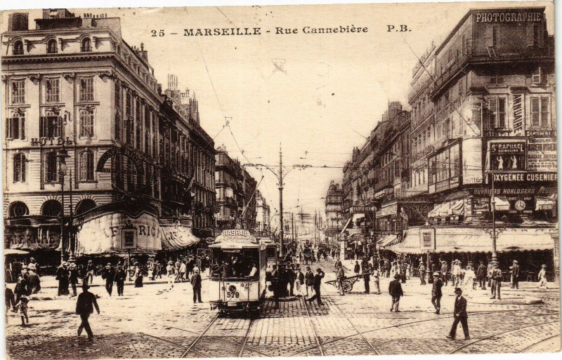 Carte postale ancienne Marseille-Rue Cannabiere à Marseille